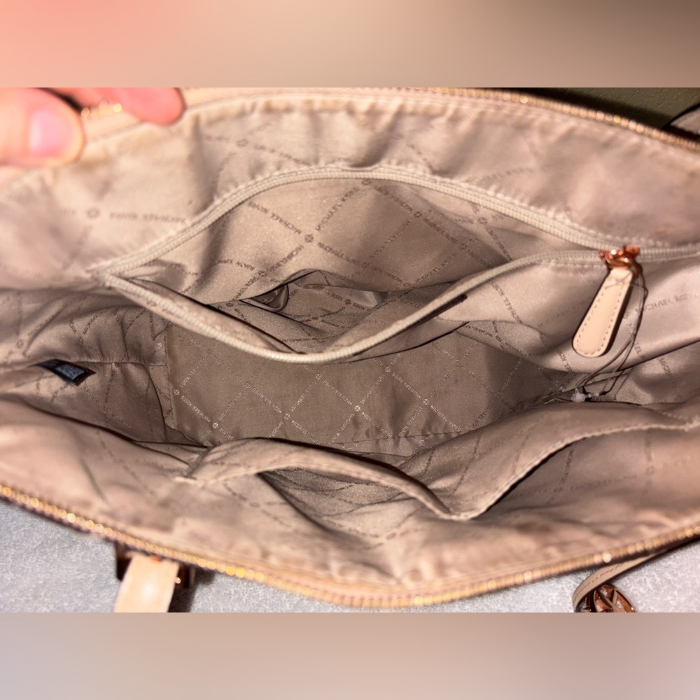 Rare Michael Kors Ciara Metallic Rose Gold Tote - Picture 4 of 12